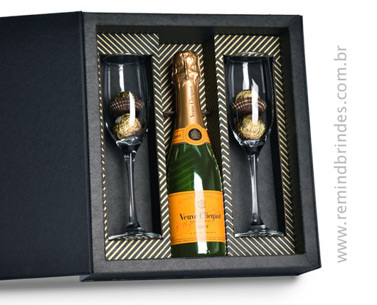 Kit Bebida - Veuve Clicquot 1/2 Garrafa, 2 Taças e 4 Bombons Ferrero Rocher
