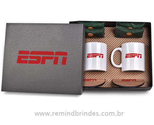 Kit Café Break com Canecas, Sachês Orfeu e Porta-Canecas de MDF