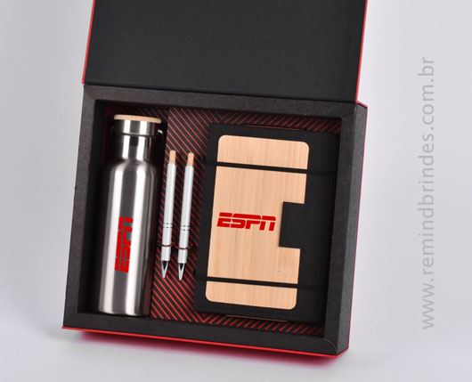 Kit Onboarding Eco Executive 4 Peças com Garrafa Inox Escovado, Caderneta Bambu e Duas Canetas