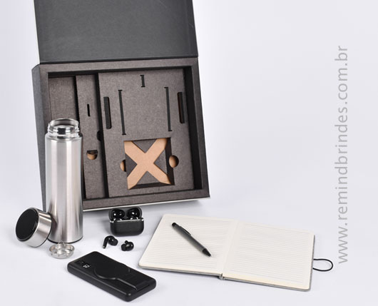 Kit Executive Tecnológico 5 Peças com Garrafa Térmica, Power Bank, Fone, Caderneta e Caneta Personalizado