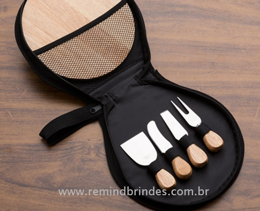 Kit Queijo e Gourmet Executive com Sacola, Tábua, Espátulas, Azeite e Temperos Personalizado