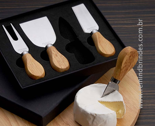 Kit Queijo e Gourmet Executive com Bolsa Térmica, Espátulas e 3 Temperos Personalizado