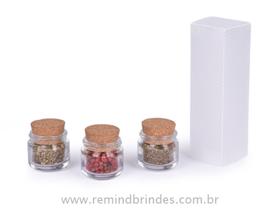 Kit Queijo e Gourmet Executive com Bolsa Térmica, Cepo de Bambu com Espátulas e Temperos Personalizado