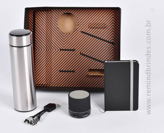 Kit Onboarding Executive 5 Peças com Garrafa Térmica Digital, Caderneta e Caixa de Som